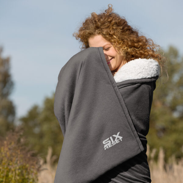 SR Premium Sherpa Blanket - Image 3